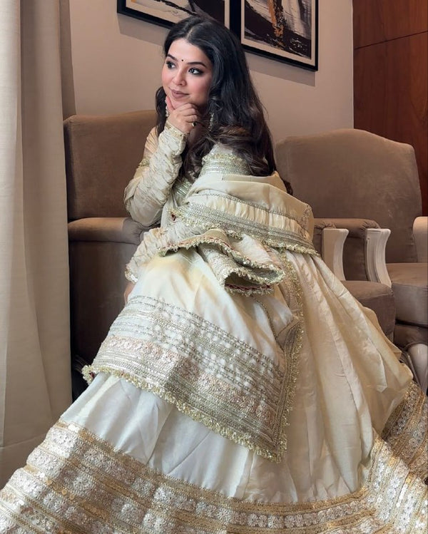 Krishna OFF WHITE COLOUR TRENDING ANARKALI SUIT SET
