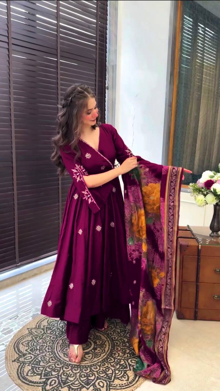 Red colour embroidery anrakli suit for women KFS-5182