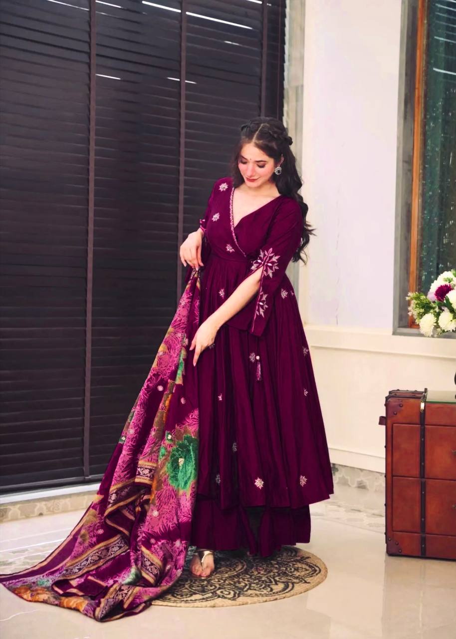 Red colour embroidery anrakli suit for women KFS-5182